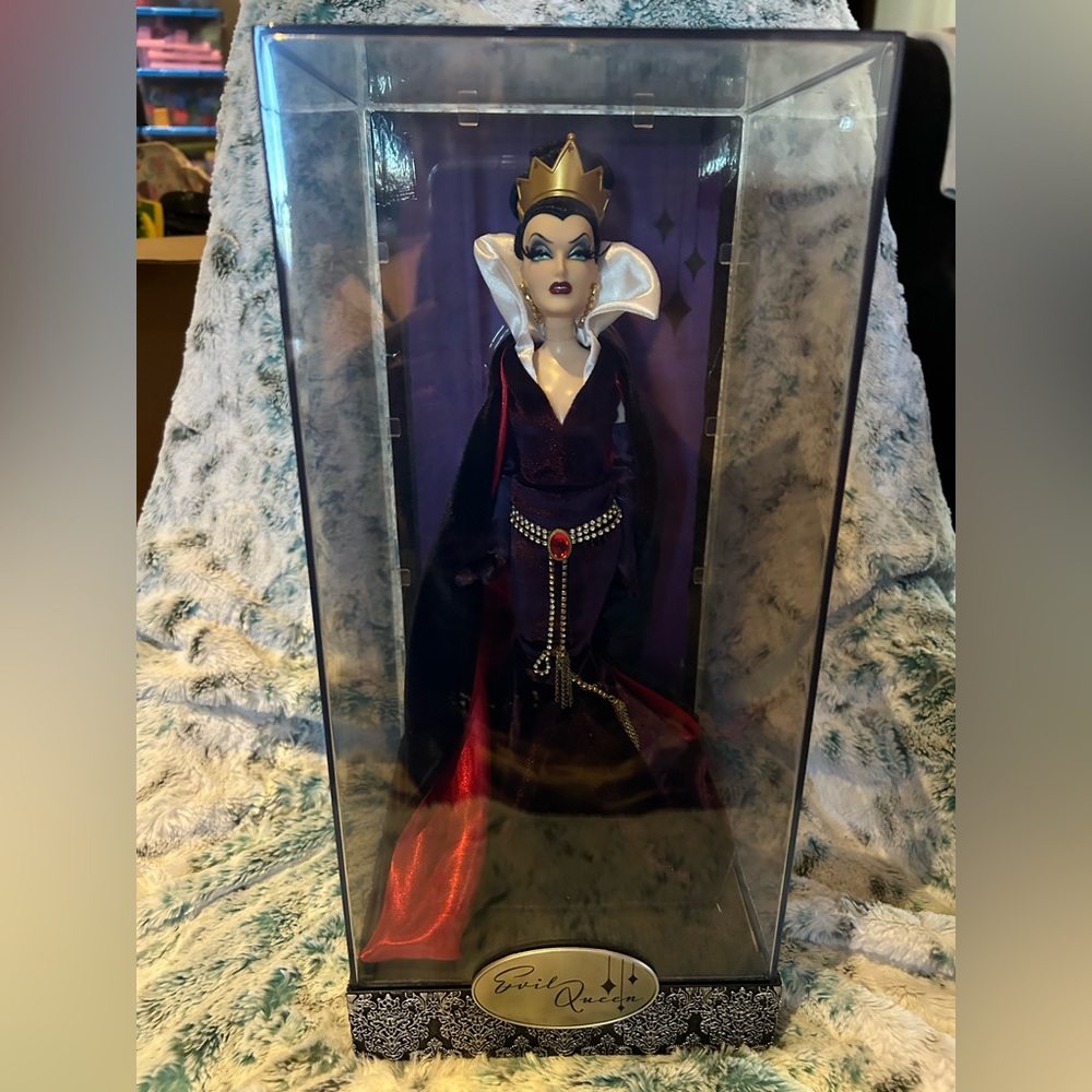Disney Villains Designer Collection- EVIL QUEEN